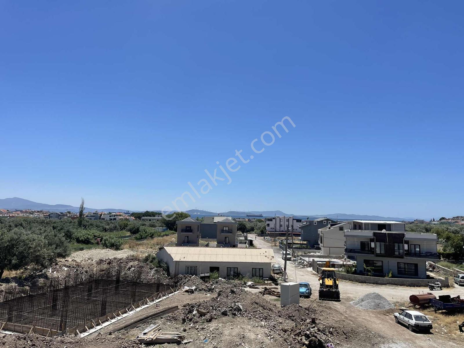 Bağyeri Evlerinde Havuzbaşında Kiralık Villa - Görsel 14