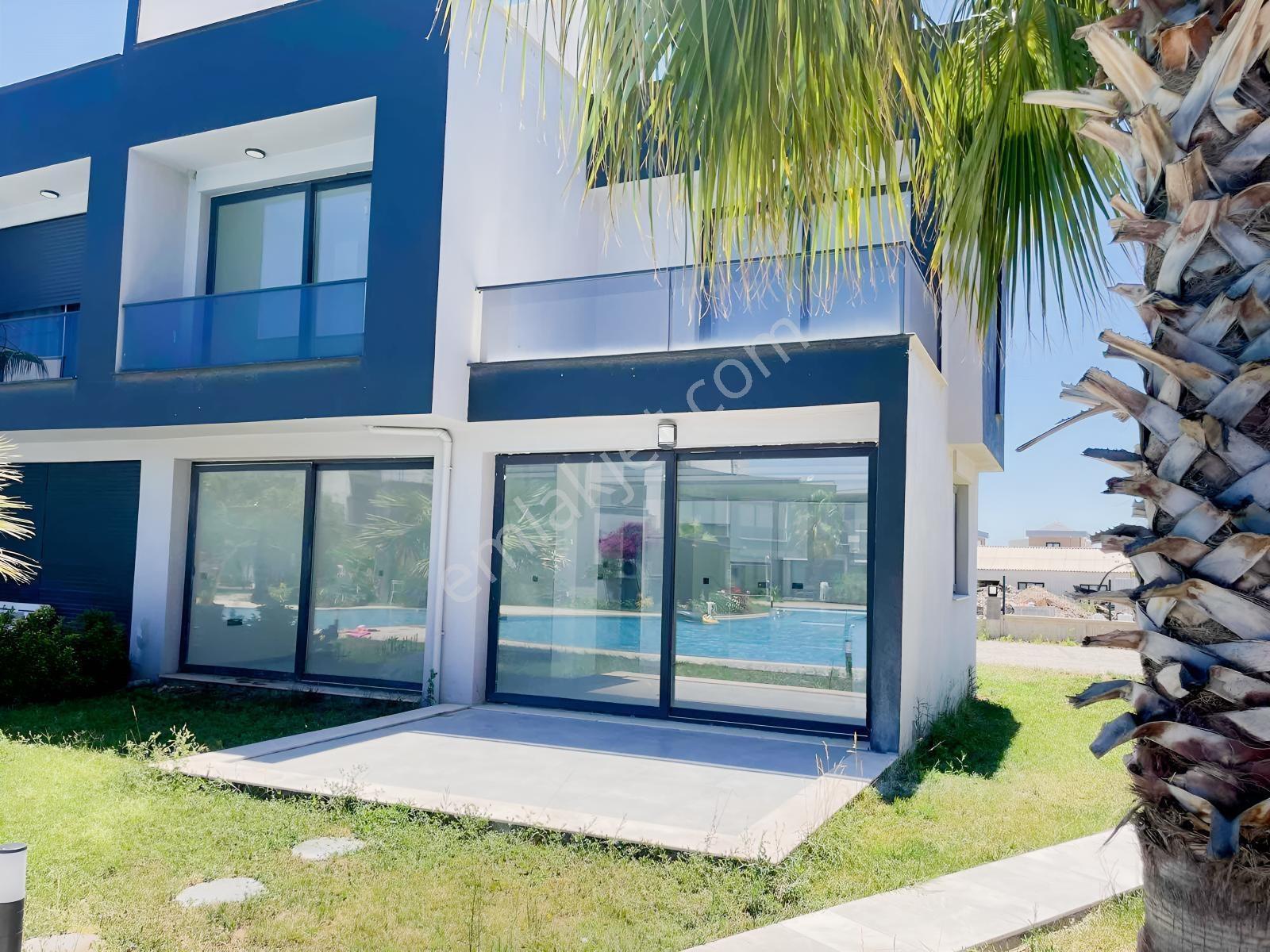 Bağyeri Evlerinde Havuzbaşında Kiralık Villa - Görsel 8