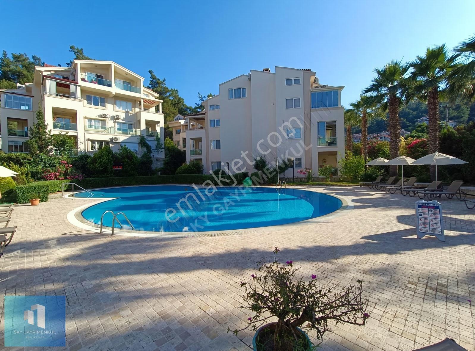 Sky'dan Havuzlu Ve Güvenlikli Sitede Kiralık Lüks 4+1 Daire - Görsel 24