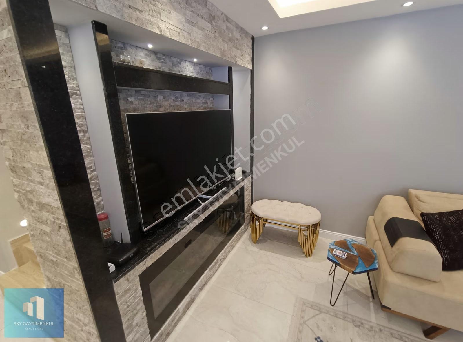 Sky'dan Havuzlu Ve Güvenlikli Sitede Kiralık Lüks 4+1 Daire - Görsel 2