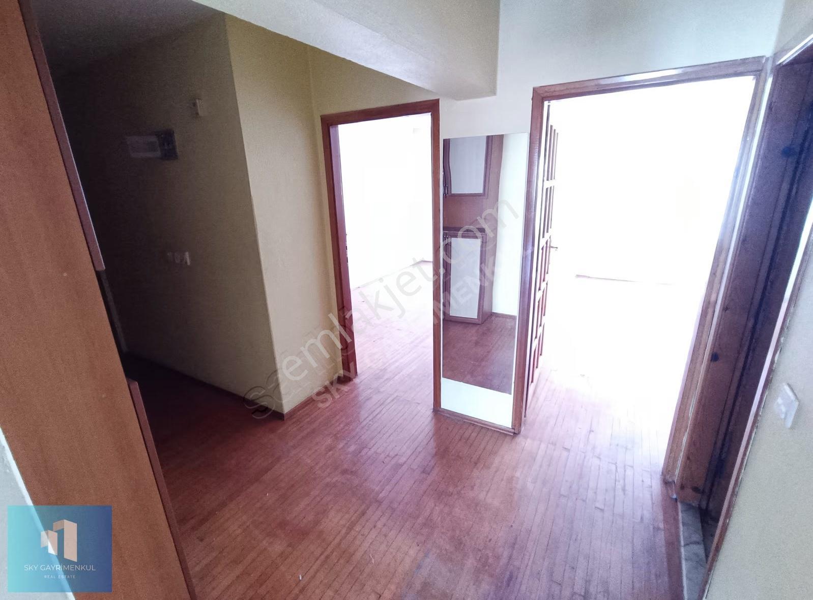 Sky'dan Ortaca'da Merkezi Konumda Geniş Kiralık 3+1 Düz Daire - Görsel 15