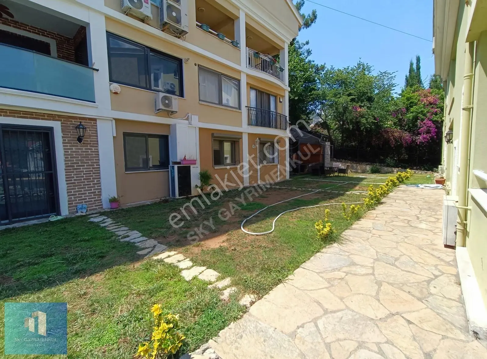 Sky'dan Doğayla İç İçe Havuzlu Sitede Satılık 3+1 Bakımlı Daire - Görsel 4
