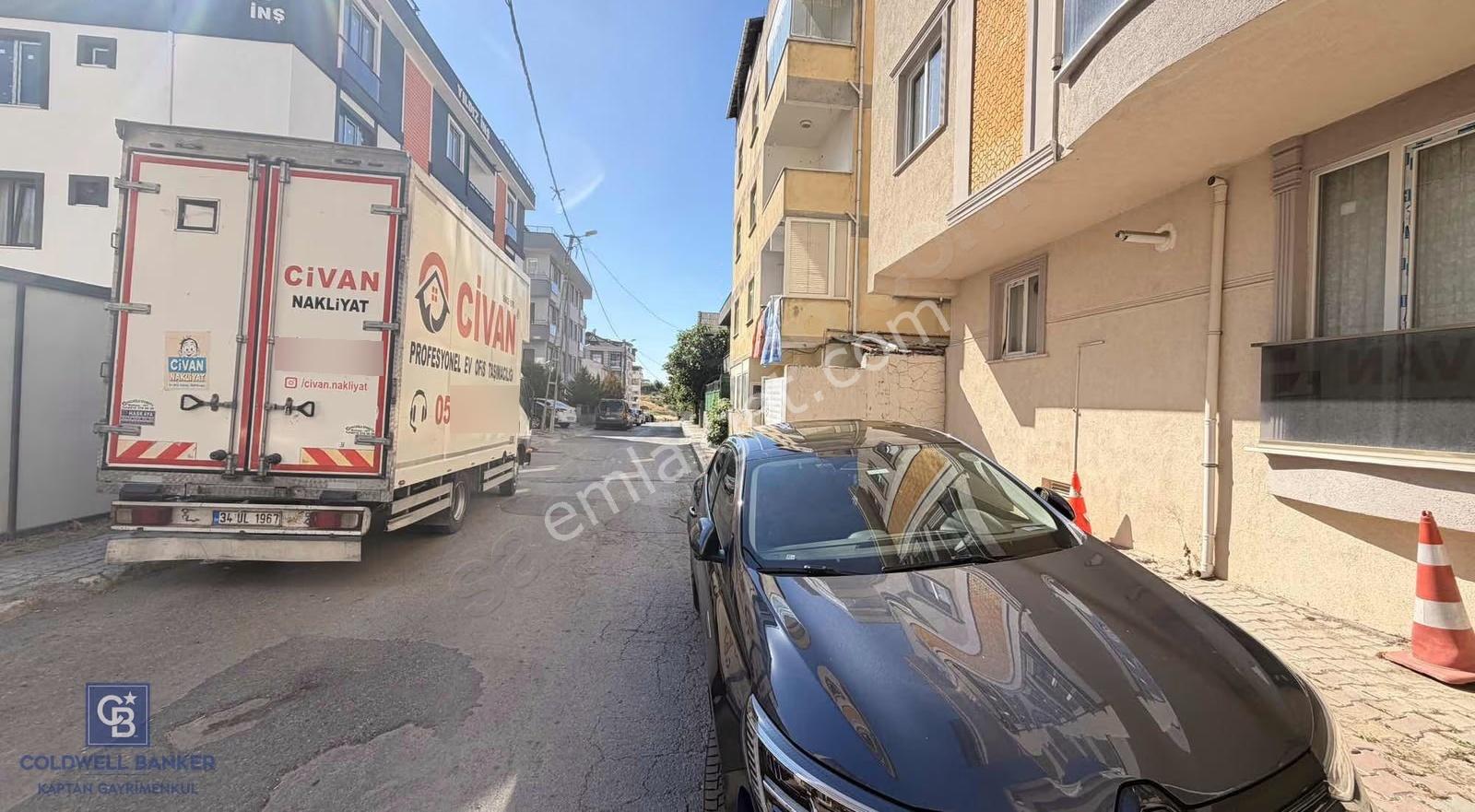 Yakacık Cad. Yürüme Merkezi Lokasyonda 2+1 Kiralık Ters Dubleks