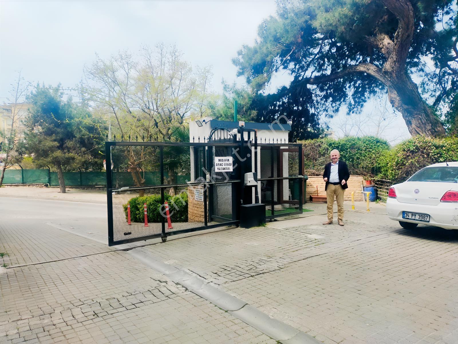 Tuzla Aydınlı Trio Sitesinde Bahçe Katı 3,5+1 Daire - Görsel 11
