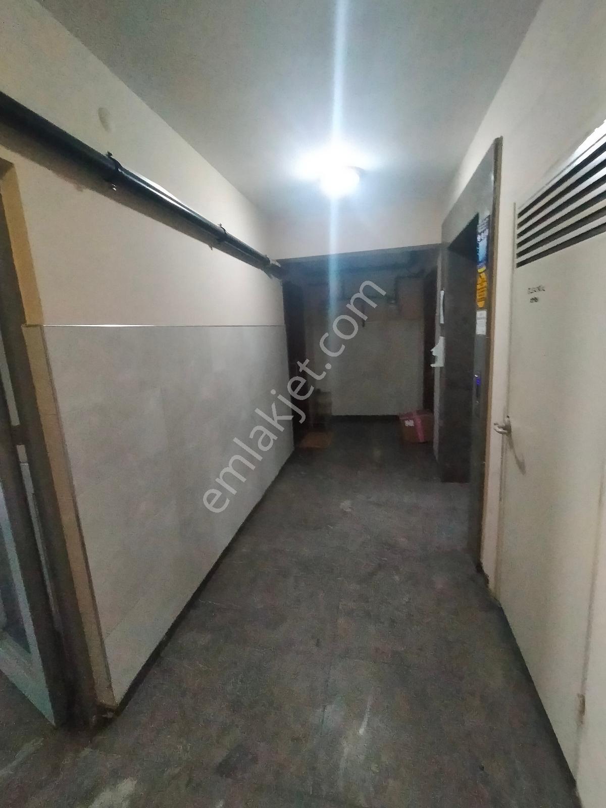 Tuzla Aydınlı Trio Sitesinde Bahçe Katı 3,5+1 Daire - Görsel 34