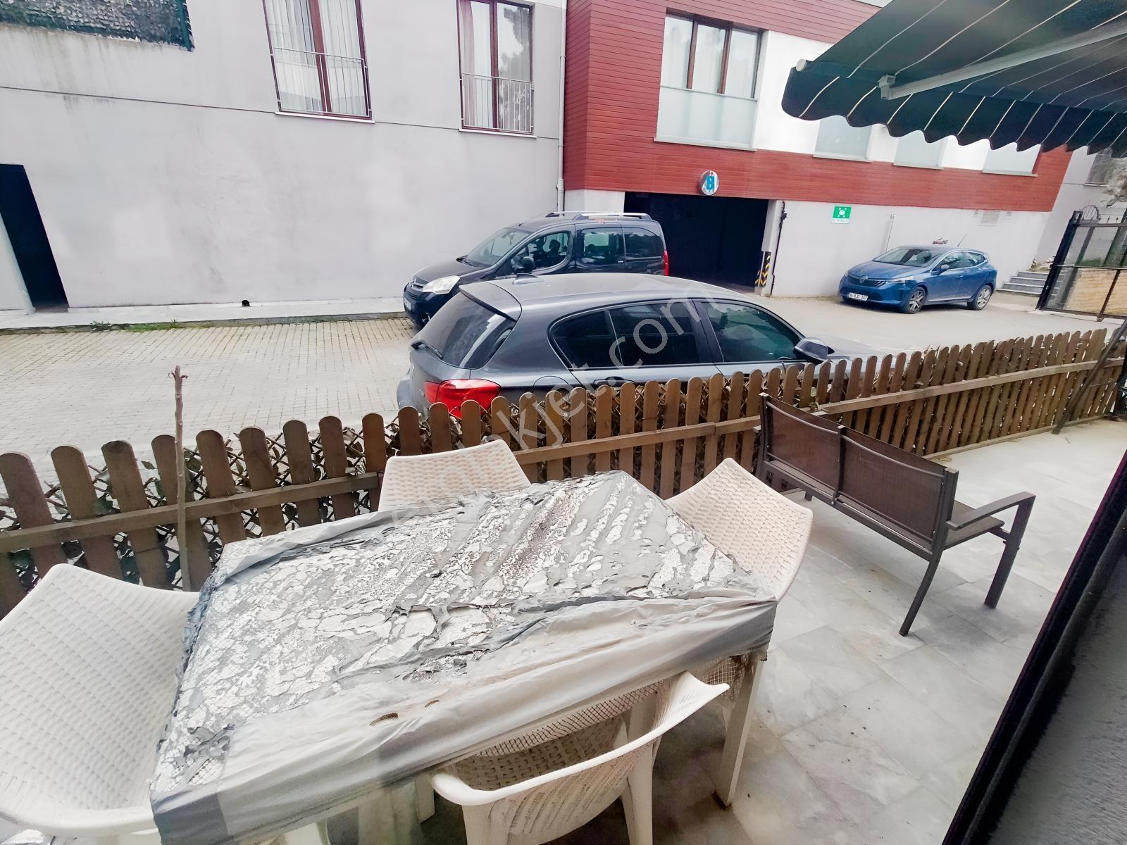 Tuzla Aydınlı Trio Sitesinde Bahçe Katı 3,5+1 Daire - Görsel 27