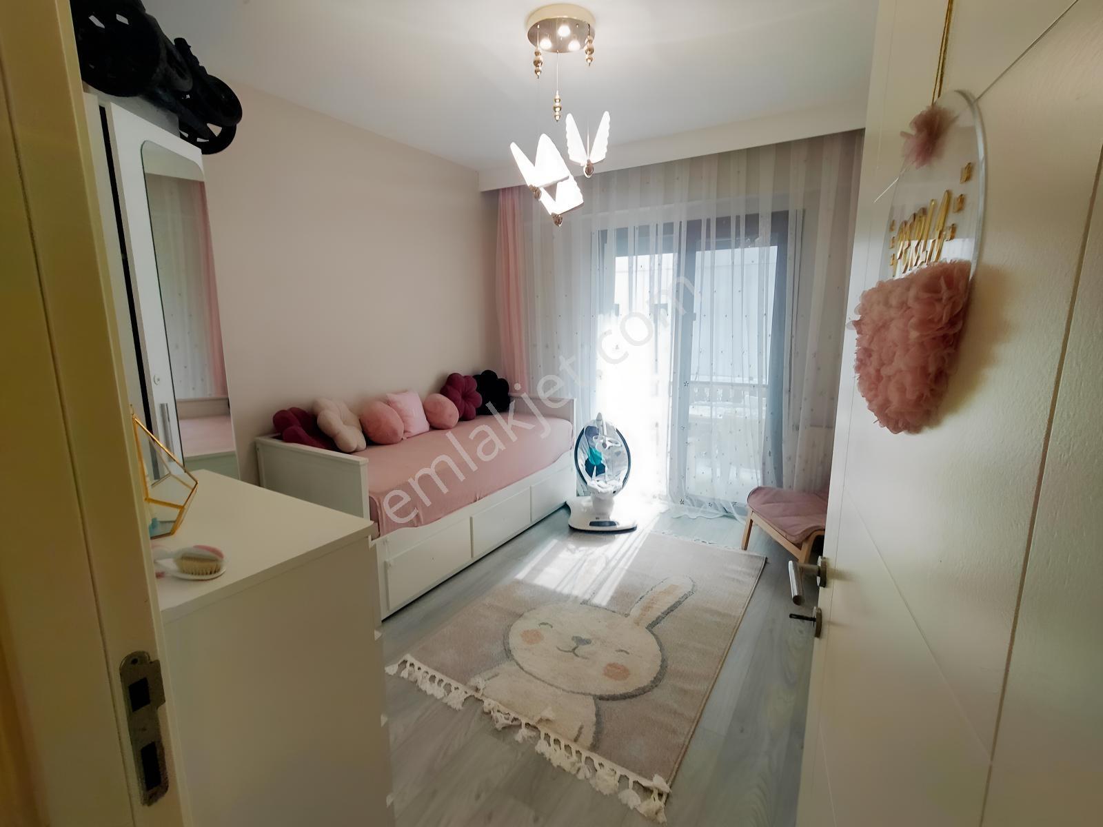 Tuzla Aydınlı Trio Sitesinde Bahçe Katı 3,5+1 Daire - Görsel 26