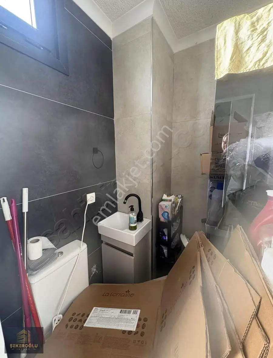 Şekeroglu 3+1 Arakat Ebeveny Banyobalkon Metro Yakın Kiralık - Görsel 2