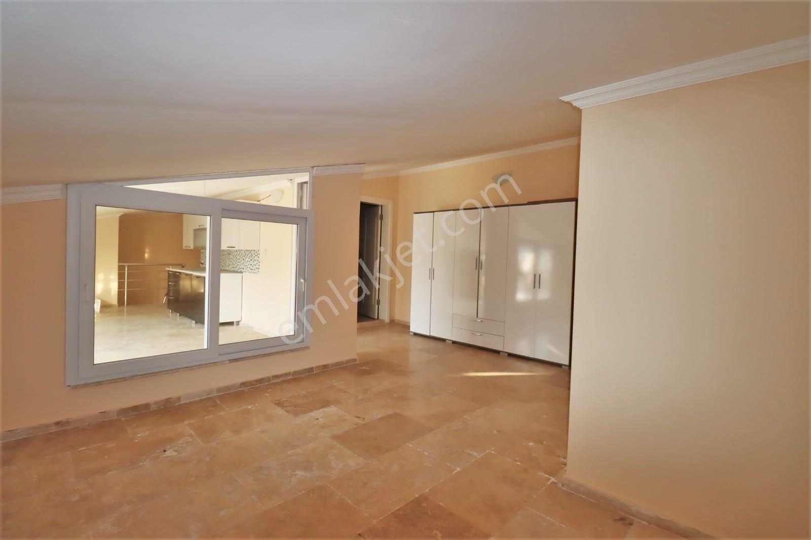 Kuşadası Satılık 4+2 Çatı Dublex Daire - Görsel 24