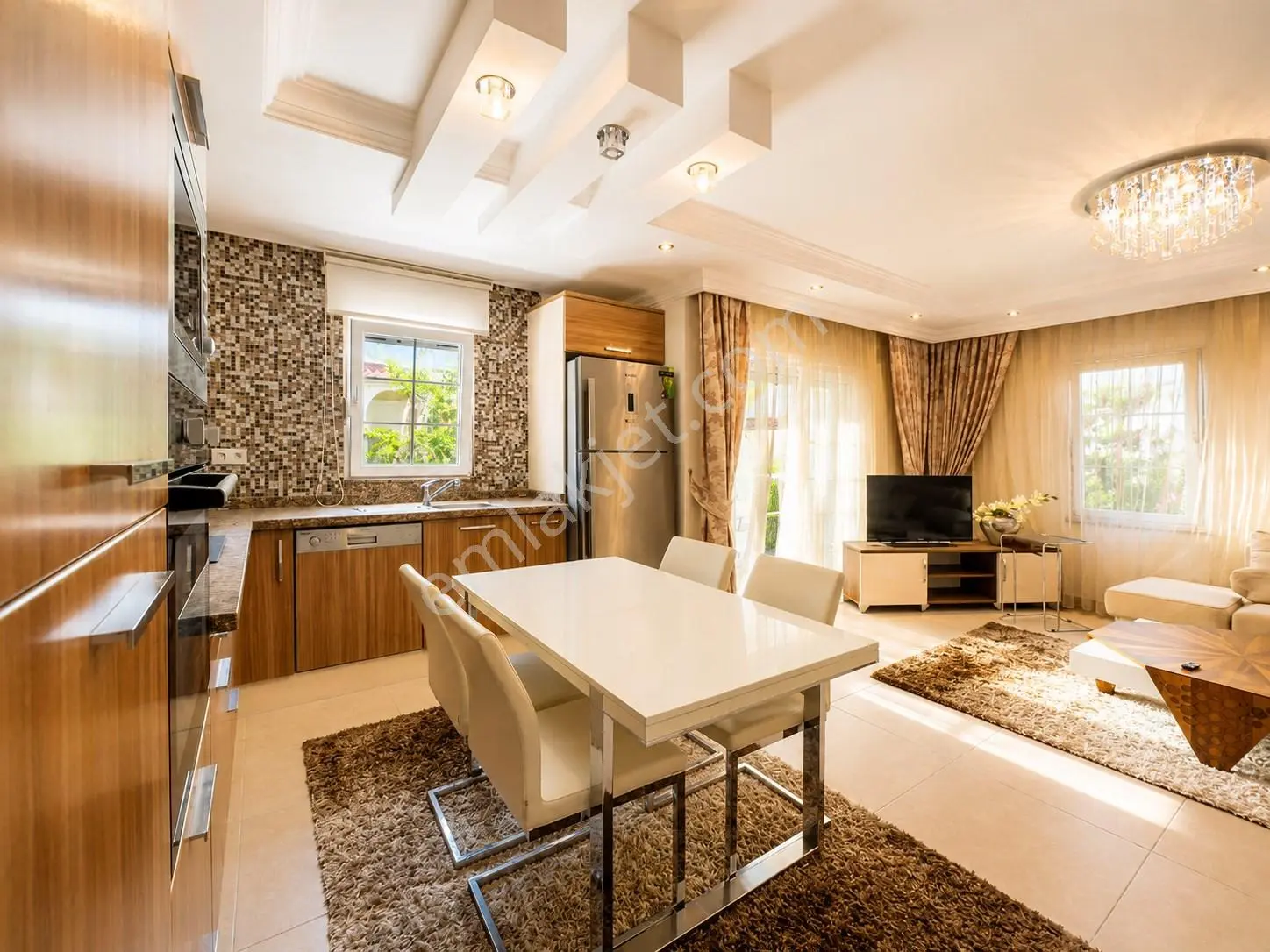 Alanya'da Lüks Site İçerisinde 3+1 Villa Kaçmaz Fırsat!! Denize Yakın!! - Görsel 3