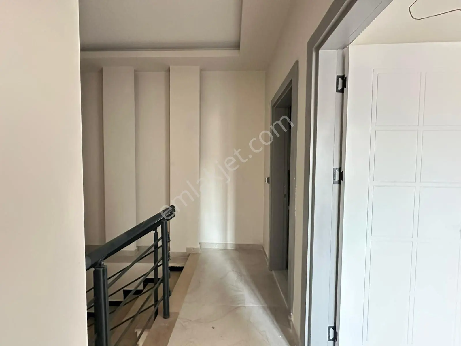 Alanya Merkezde Denize 400 Metre Mesafede Modern 2+1 Satılık Dubleks - Görsel 9