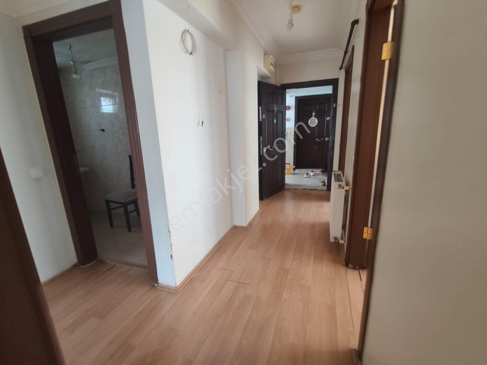 Yılmaz Gayrımenkulden Kıralık 2+1 Cadde Üzeri Ön Cephe - Görsel 23