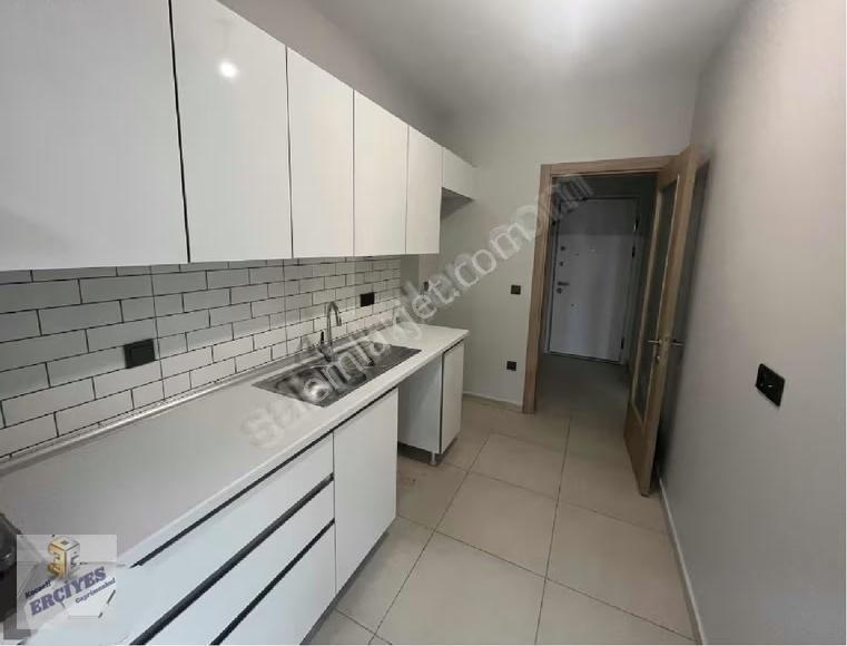 İzmit Akpınar Kiptaş Çınar Evlerinde 2+1 Arakat Kiracılı Daire - Görsel 12