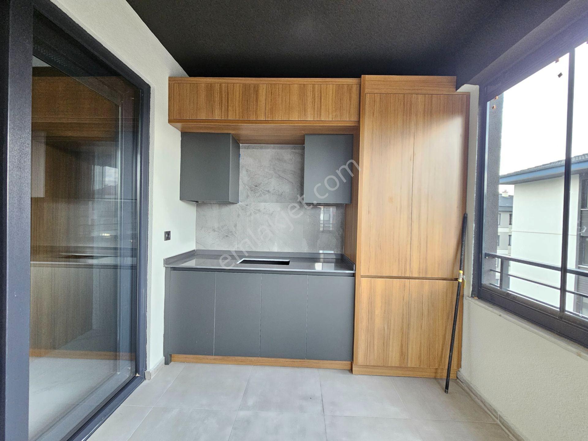 Kızartma Balkonlu Yemek Odalı Site İçi 3+1 Ultra Lüks Daireler - Görsel 22