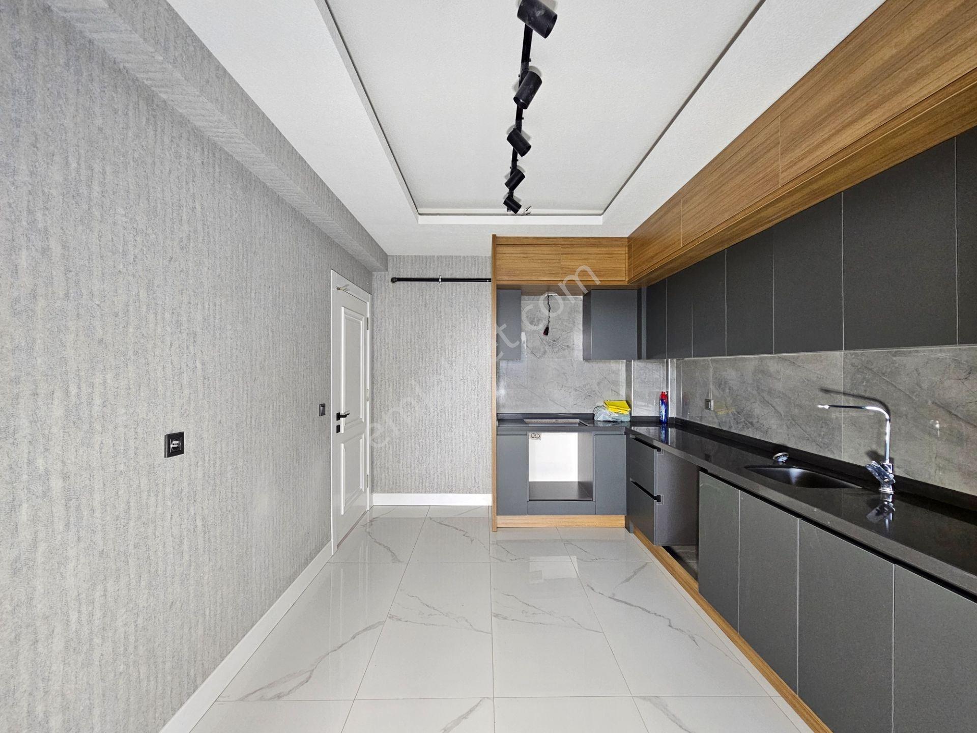 Kızartma Balkonlu Yemek Odalı Site İçi 3+1 Ultra Lüks Daireler - Görsel 17