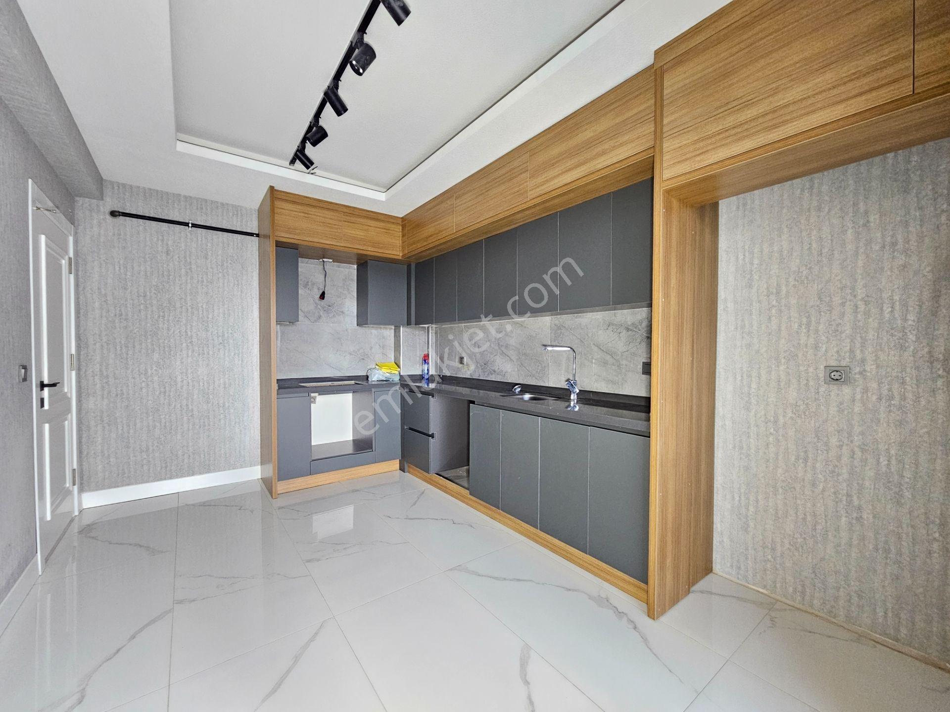 Kızartma Balkonlu Yemek Odalı Site İçi 3+1 Ultra Lüks Daireler - Görsel 11