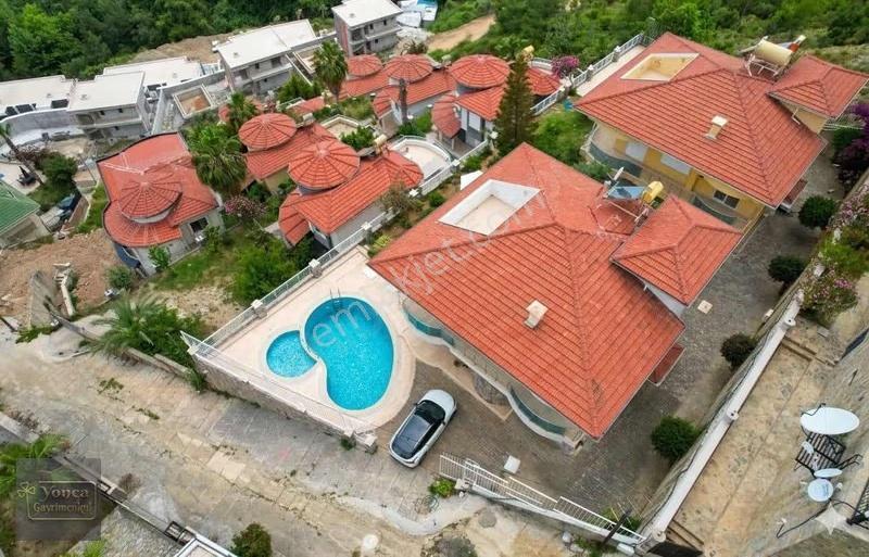 Alanya Müstakil Havzulu Müstakil Bahçeli Geniş Villa - Görsel 13