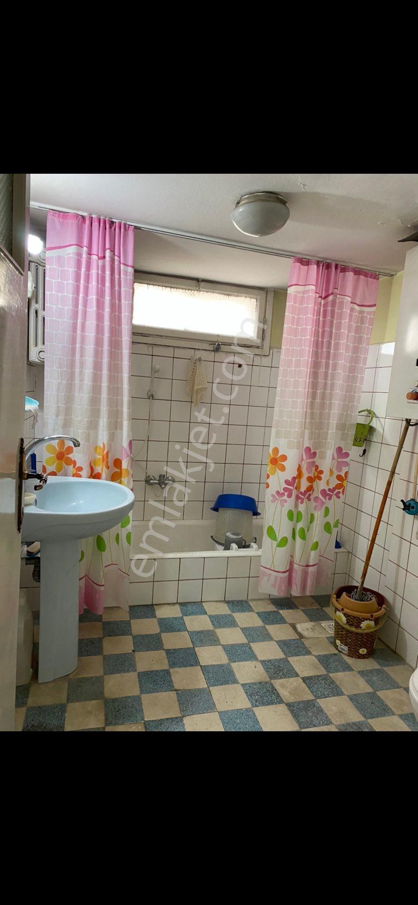 Reşatbey Ziraat Bankası Yanı Cadde Üstü Kat Kaloriferli Ful Eşyalı Geniş Daire - Görsel 6
