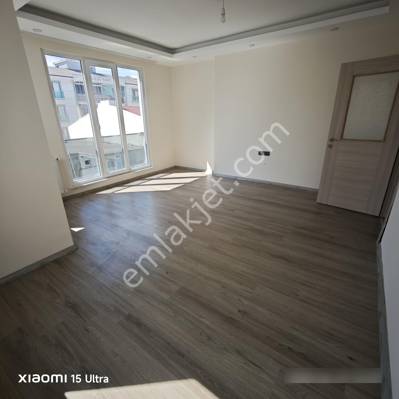 İstasyon Mahallesi 1111 Sokak Ata Apartmanı Ara Kat 2+1 Daire - Görsel 13