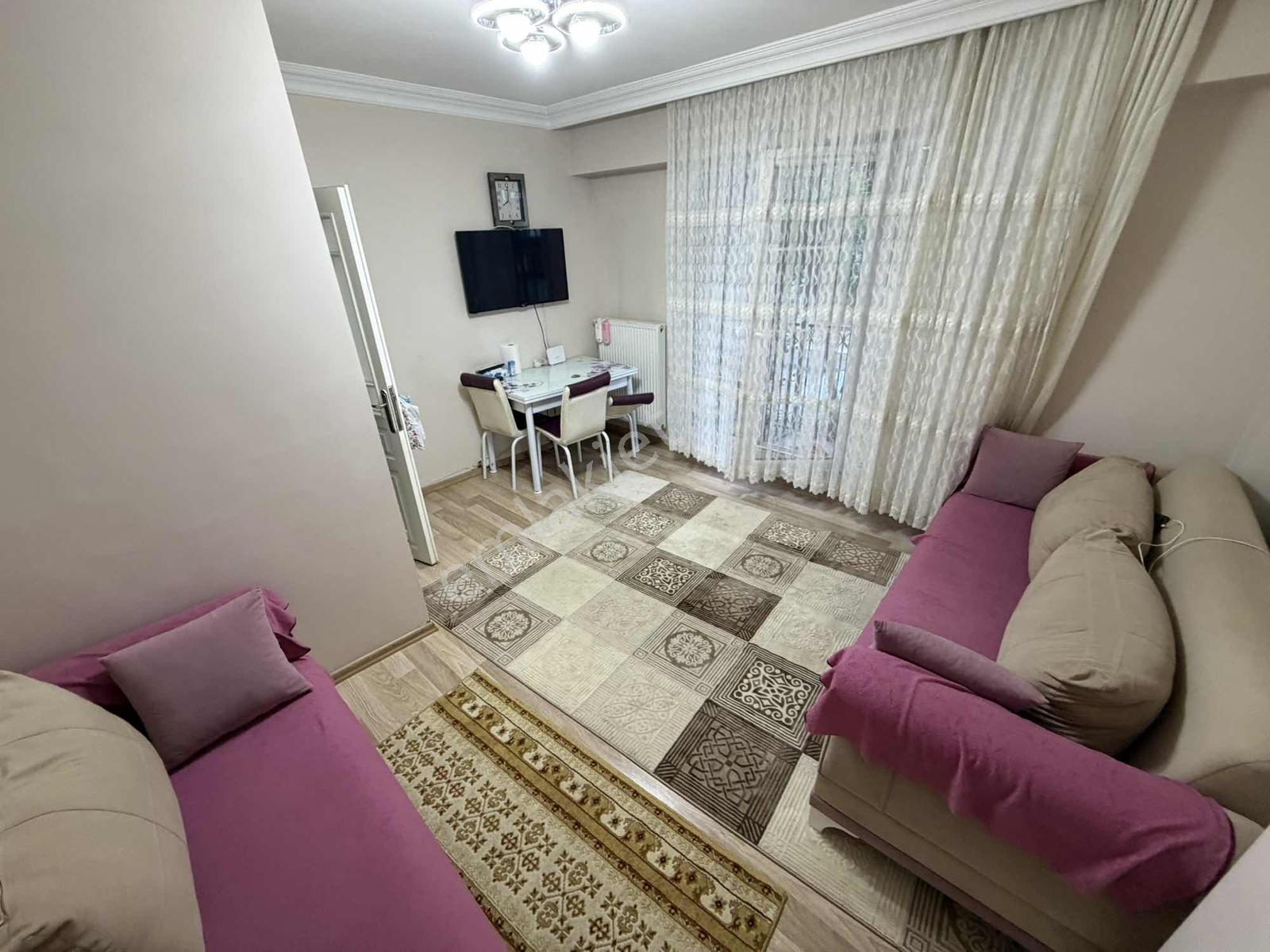 Güngören Merkez Mah 1+1 65m2 13 Yaş Krediye Uygun Satılık Daire