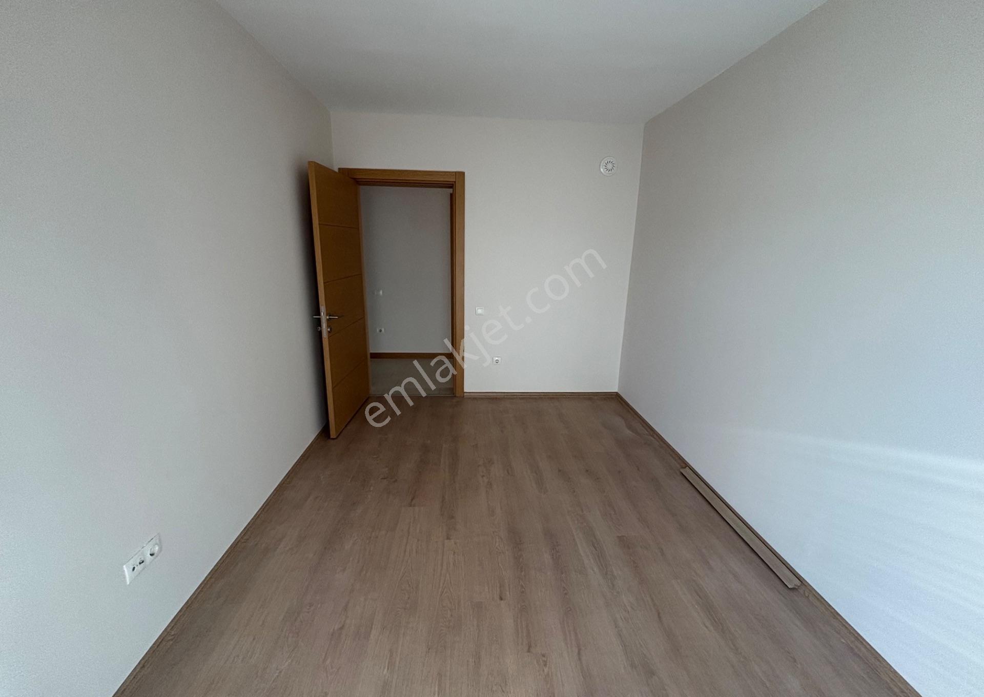 Oyak Buca 2.etap'ta 3 Cepheli Bahçe Kullanımlı Satılık 3+1 Daire - Görsel 24