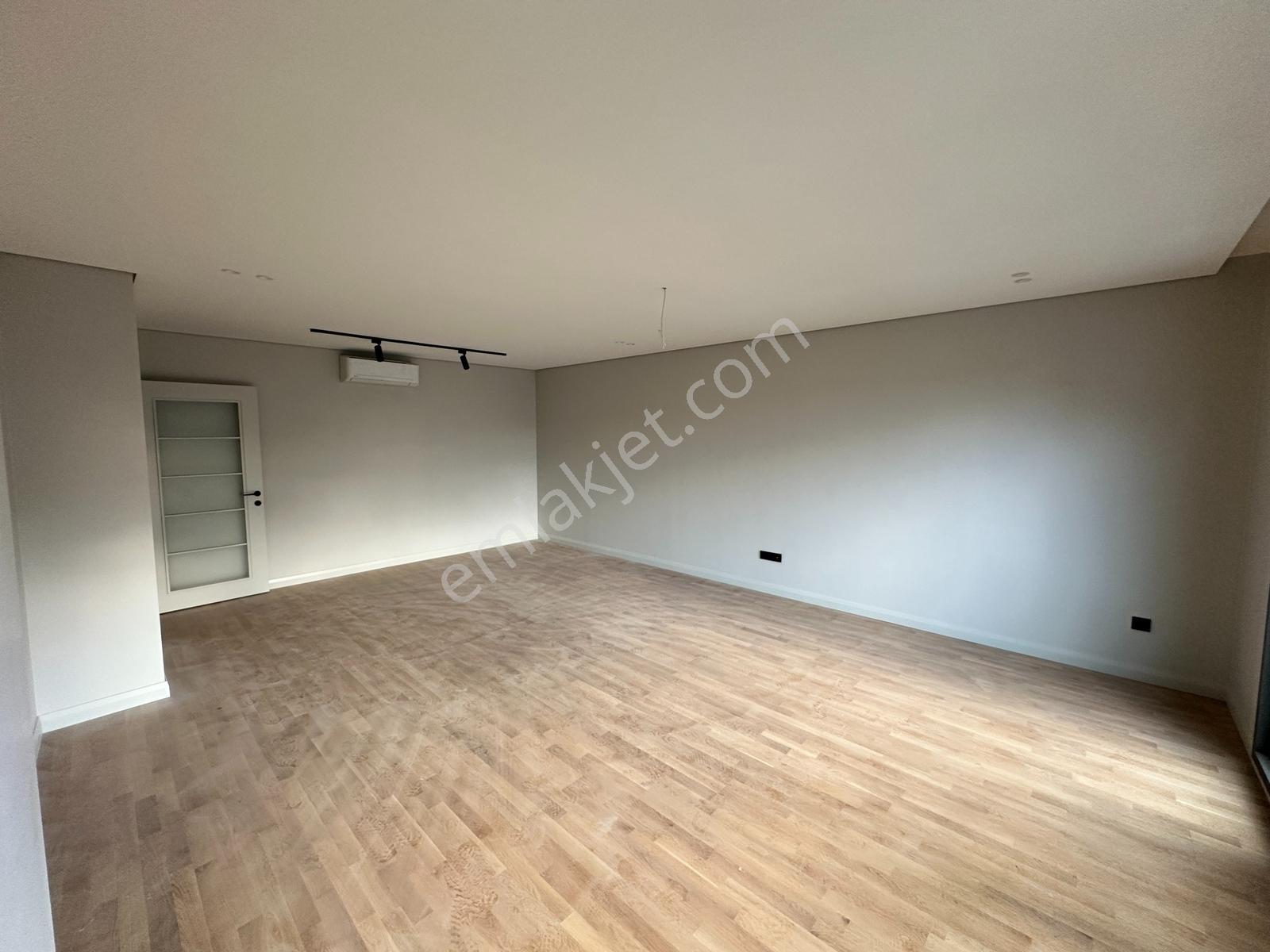 Validebağ Sitesi Peyzaj Manzaralı Önü Açık 3+1 Satılık - Görsel 5