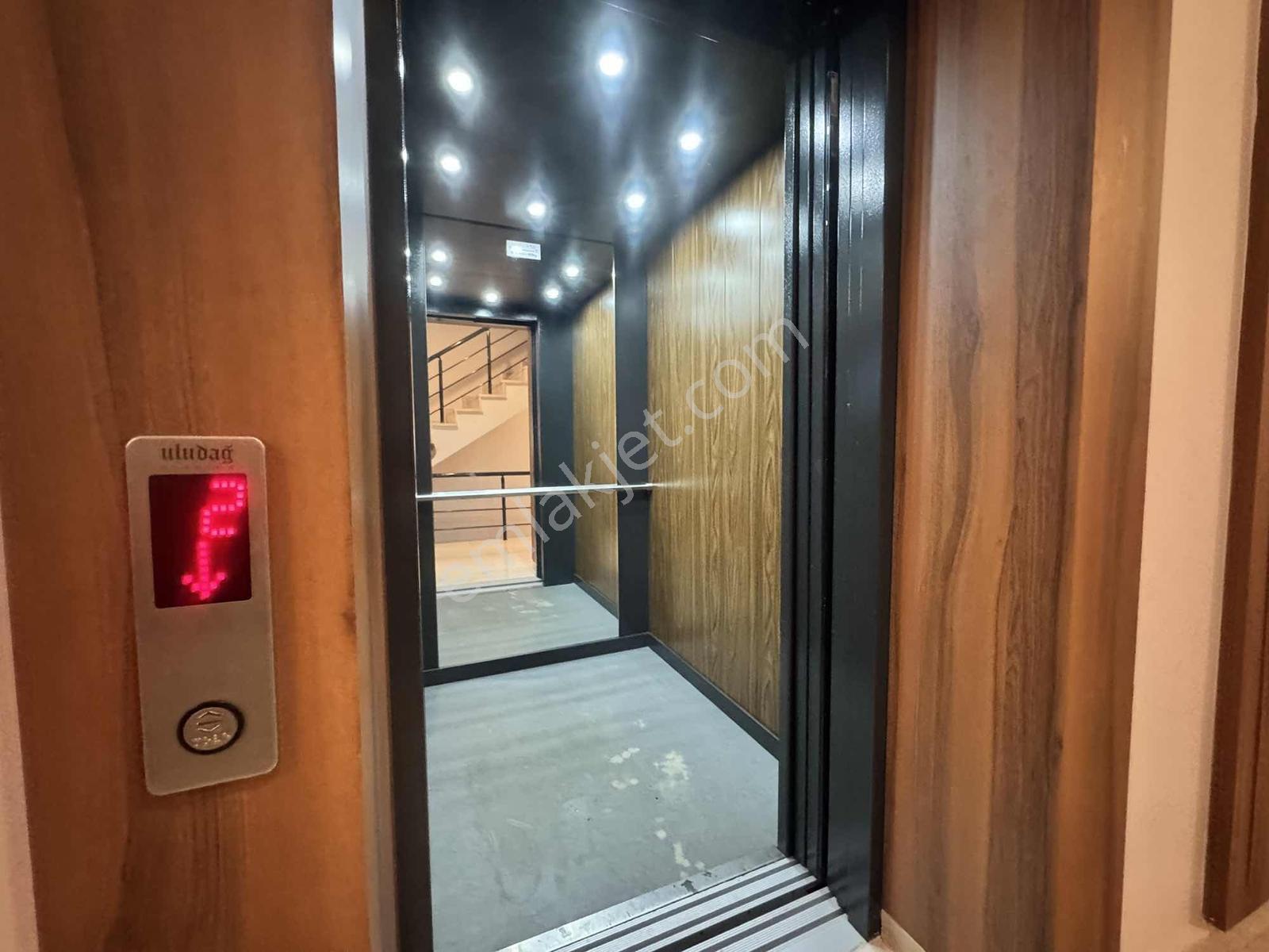 Berat Rızvanoğlu Premıum Sitesi Full Krediye Uygun 3+1 Daire - Görsel 35