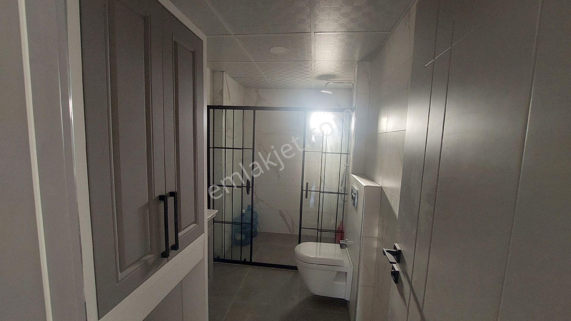 Kuşadası Değirmendere De Havuzlu Sitede Yerden Isıtmalı Kiralık 3+1 150 Daire - Görsel 30