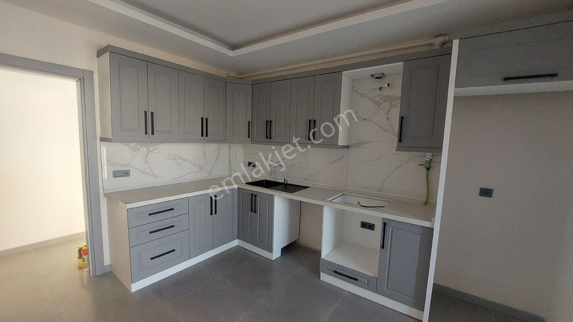 Kuşadası Değirmendere De Havuzlu Sitede Yerden Isıtmalı Kiralık 3+1 150 Daire - Görsel 14