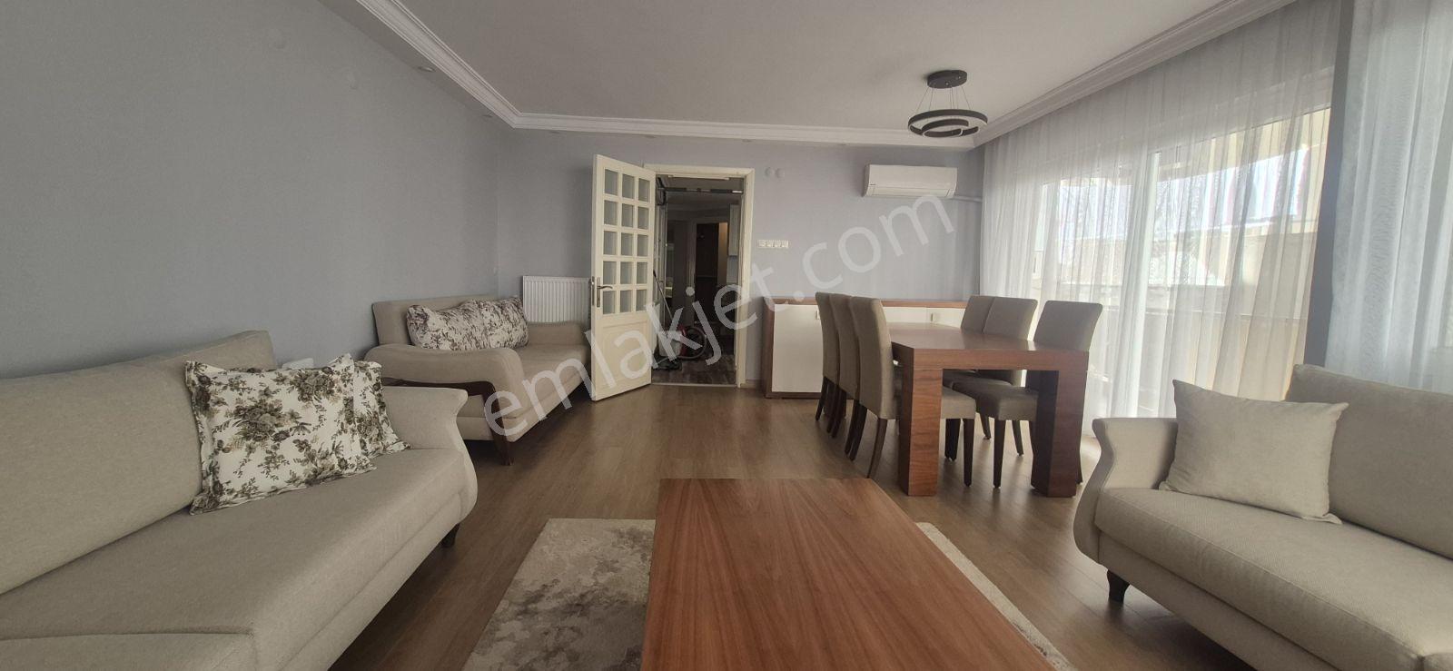 Alsancak Merkezi Konumda, 3+1 Kiralık Eşyalı Daire - Görsel 15