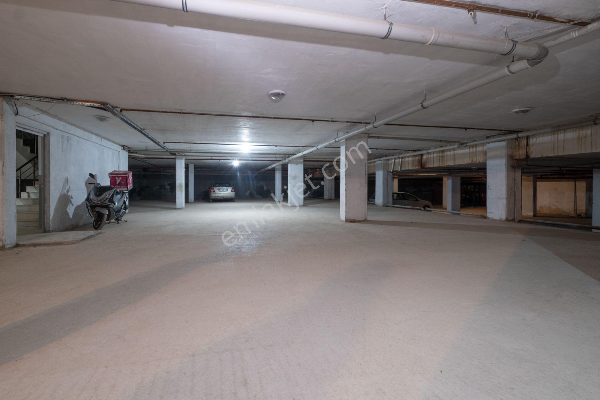 Remax Area’dan Gazi Caddesinde, Fırsat Fiyata, Yenilenmiş, Lüks Daire - Görsel 35