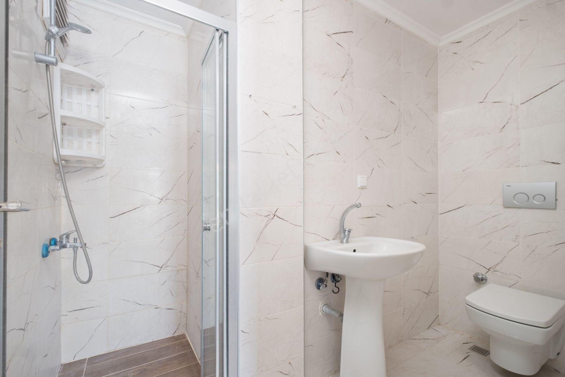 Remax Area’dan Gazi Caddesinde, Fırsat Fiyata, Yenilenmiş, Lüks Daire - Görsel 28
