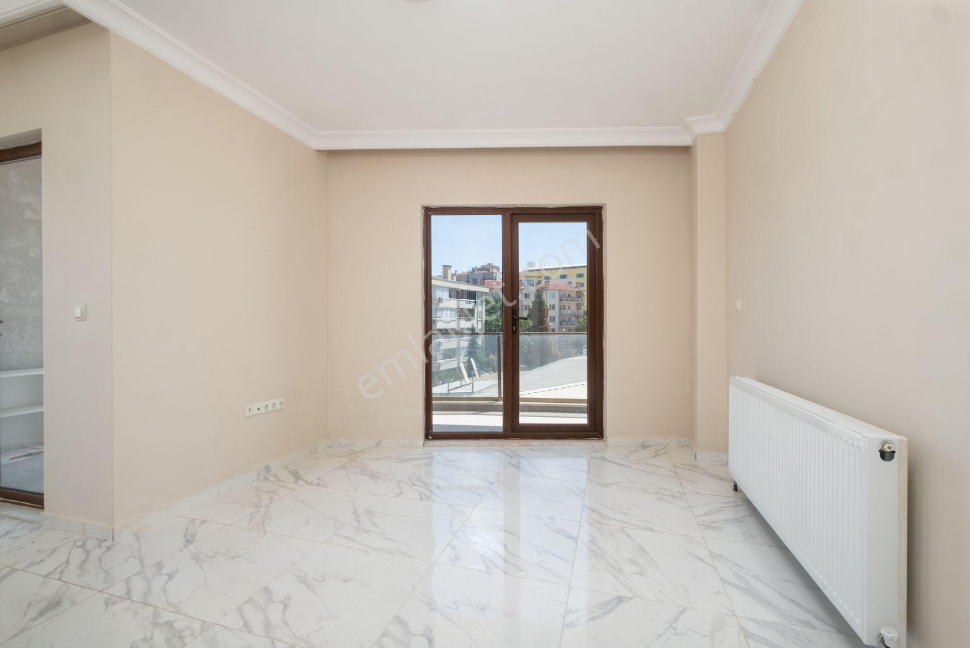 Remax Area’dan Gazi Caddesinde, Fırsat Fiyata, Yenilenmiş, Lüks Daire - Görsel 11
