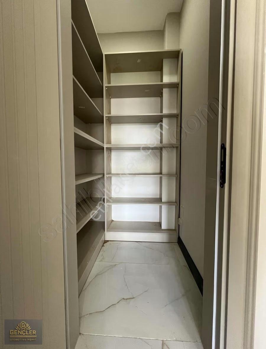 Arnavutköy Kiralık 6+2 Villa 260m2 Kapalı 130m2 Açık Alan - Görsel 19