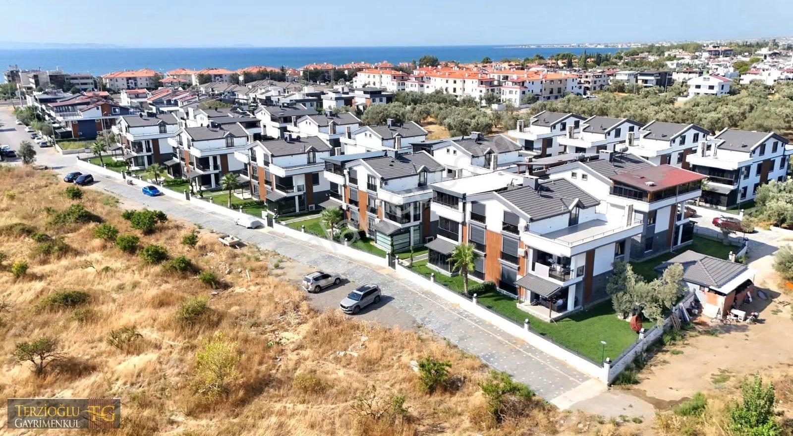 Terzioğlundan Gürede Havuzlu Sitede Denize 300 Mt 5+1 Lüks Villa - Görsel 22