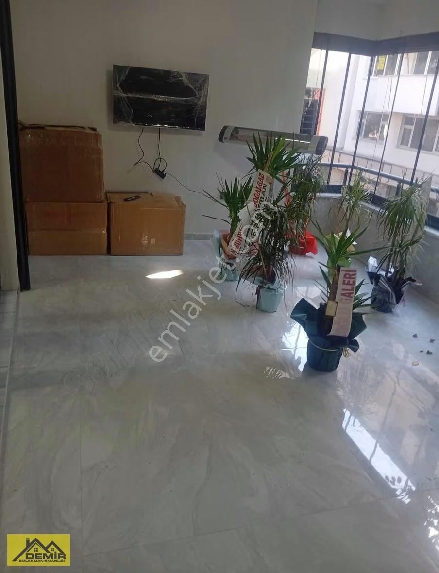Demir Emlak'tan Sevgiyolunda Kiralık Dükkan - Görsel 5