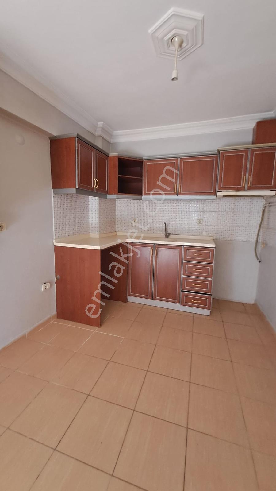 Remax Advantage Arzu Aksaray Reyhan'da Anayola Yakın 2+1 Daire - Görsel 15