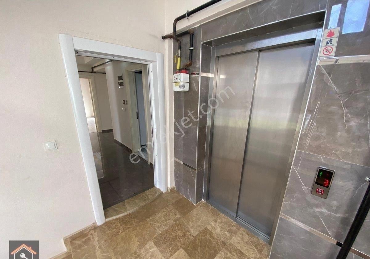 Günay Emlak'tan Satılık Torbalıda Havuzlu Site İçerisinde 3+1 165 M2 Doğalgazlı Lüks Daire - Görsel 31