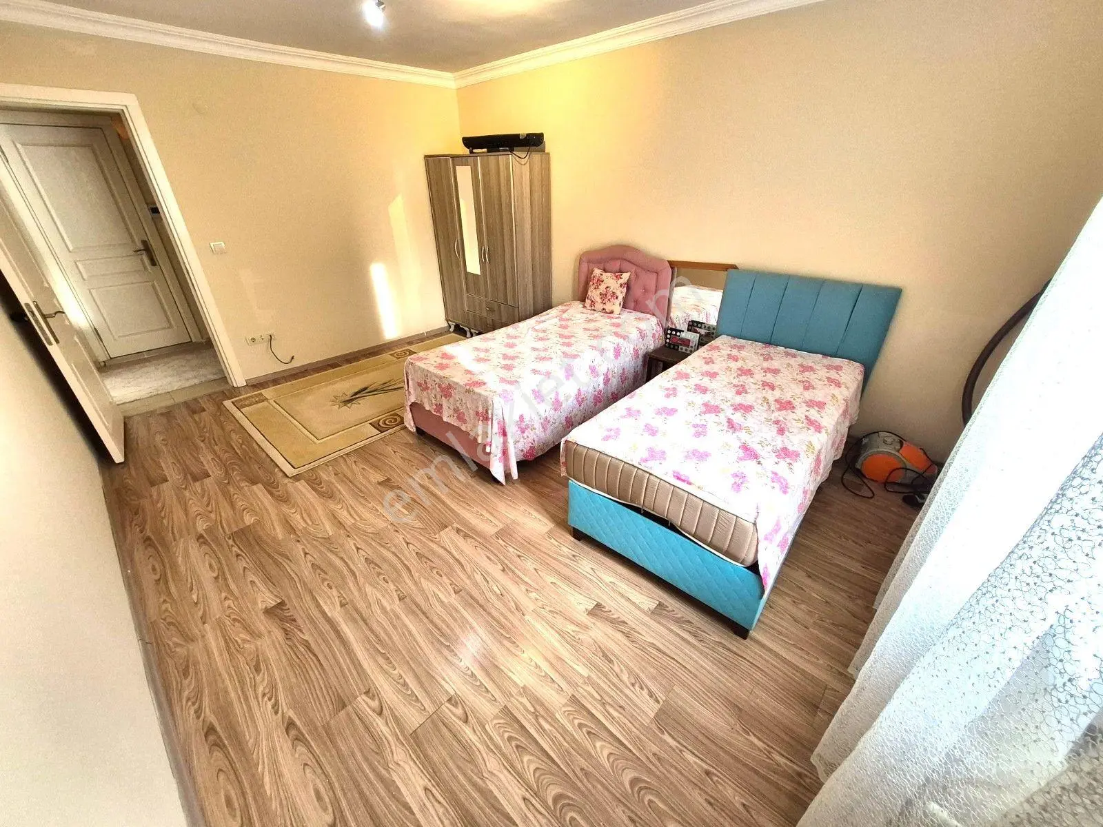 Melodi'den Altınkum'un En Geniş Evlerinden Full Eşyalı Ara Kat 1+1 Denize Yakın Daire - Görsel 15