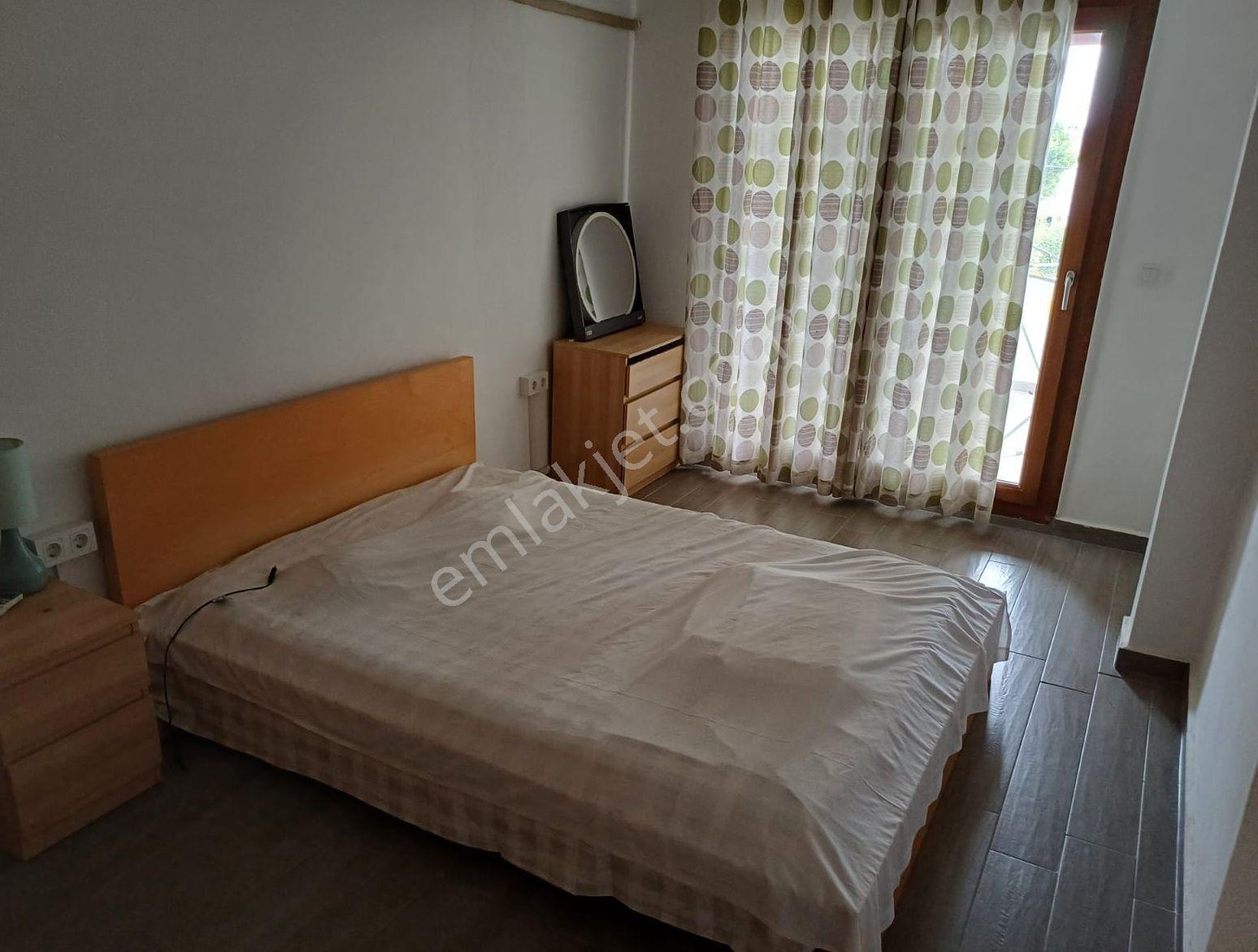 Yahşi Kartur Sitesinde Plajlı Bahçeli Bakımlı Full Eşyalı 4+1 - Görsel 14