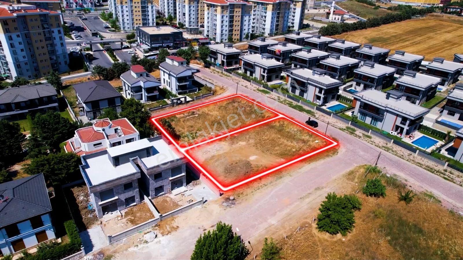 Silivri Mimarsinan Villalar Bölgesin'de 694m2 İmarlı Arsa - Görsel 2