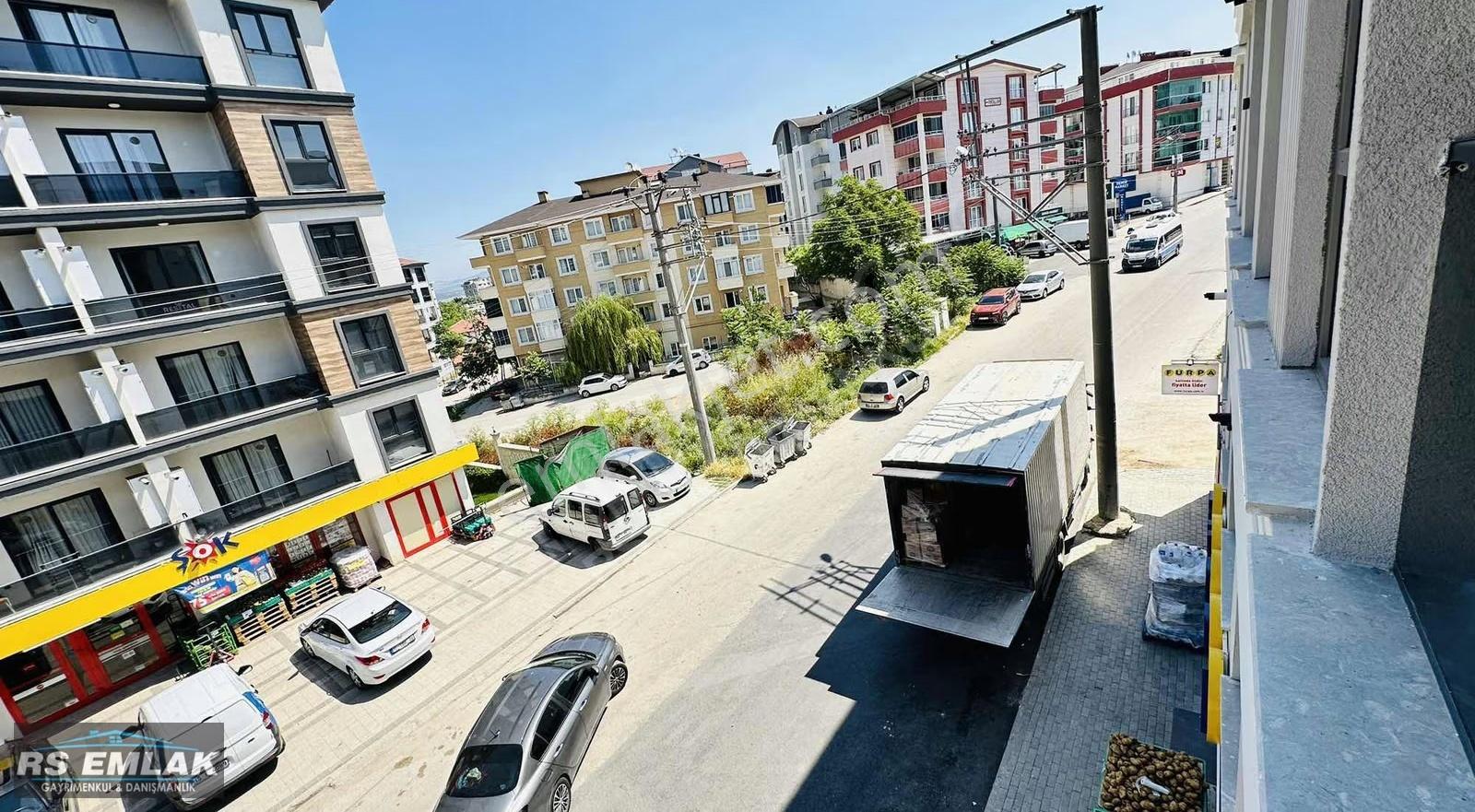 Dumlupınar'da Ana Cadde Üzeri Eşyalı 2+1 Kiralık Daire - Görsel 15