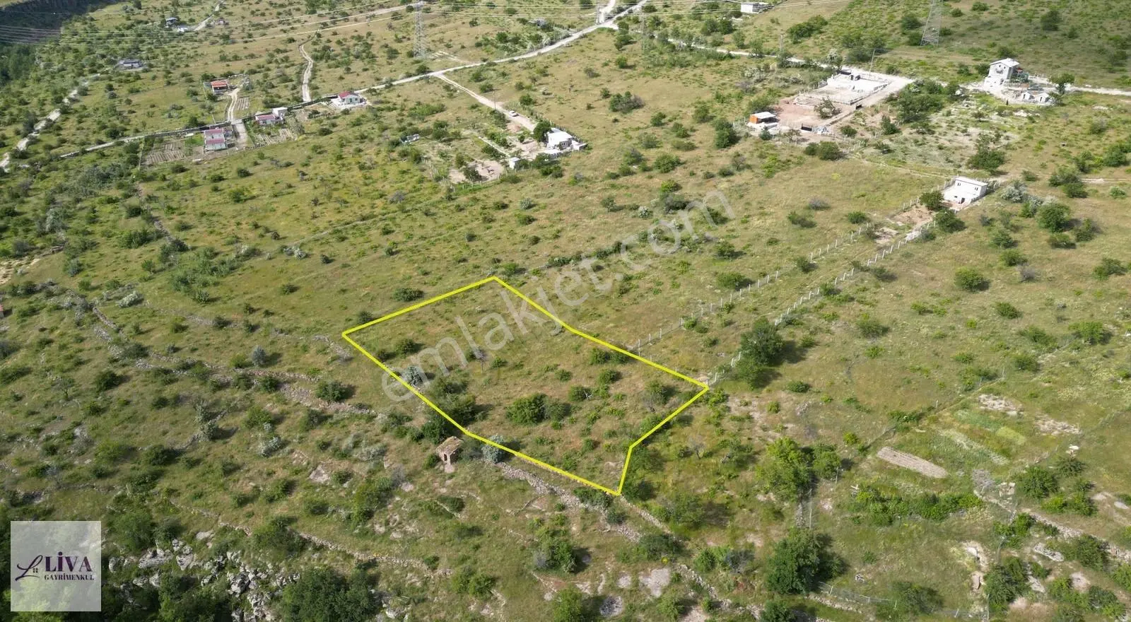 Liva'dan Reşadiye'de Rızai Taksimli 277 M² Bağ - Görsel 2