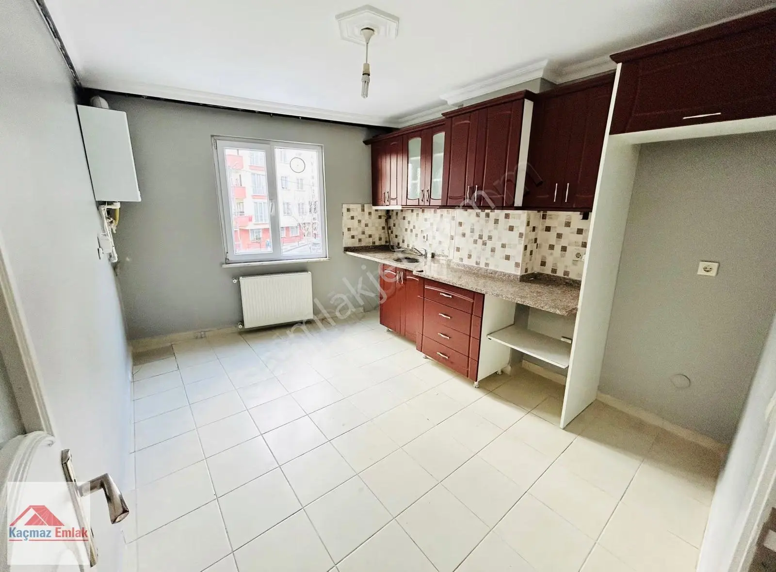 Maltepede Ara Kat Ebeveyn Banyolu Balkonlu 3+1 Kiralık Dairemiz - Görsel 21