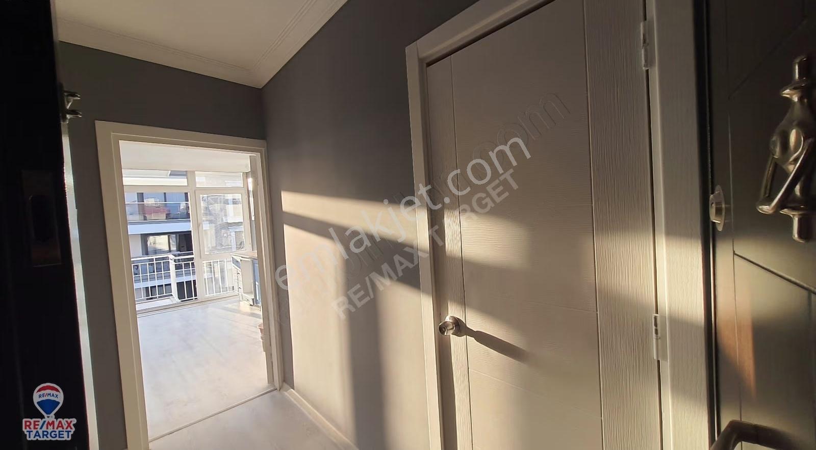 Karşıyaka Çarşı Akbank Sokağında 2+1 İçi Yapılı Daire Satılık - Görsel 25