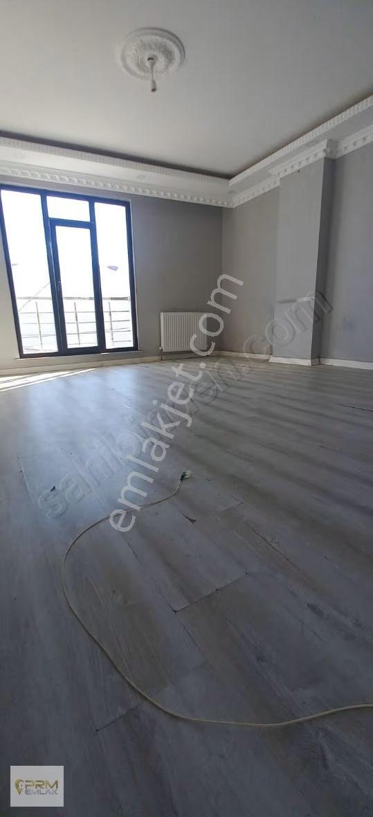 Arnavutköy De Satılık 3+1 Daire - Görsel 2