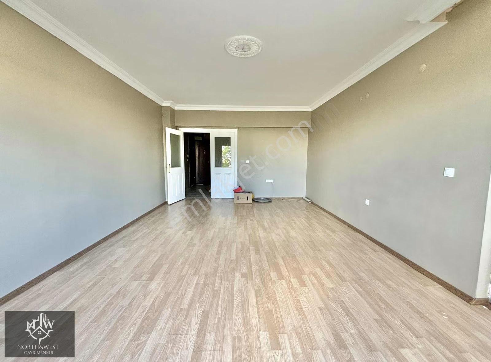 Ata Mahallesi Palmiye Sitesi Ara Kat Kiralık 3+1 Daire - Görsel 2