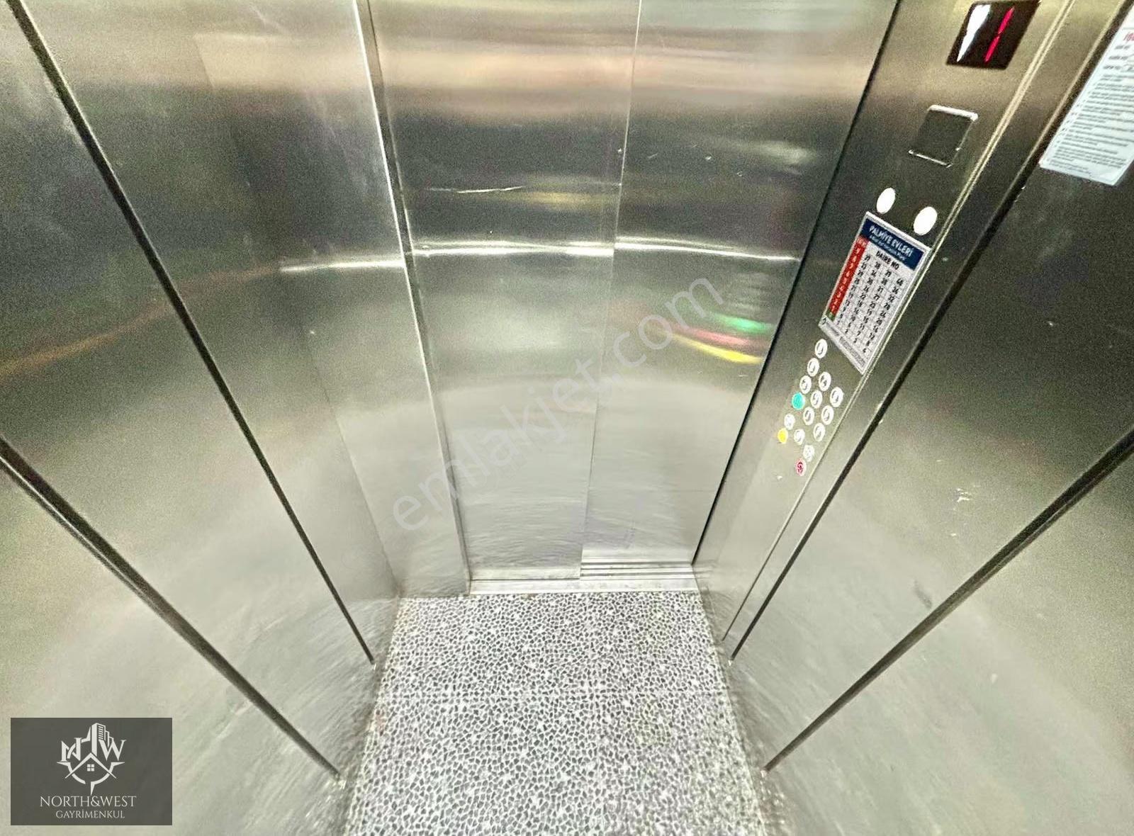Ata Mahallesi Palmiye Sitesi Ara Kat Kiralık 3+1 Daire - Görsel 3