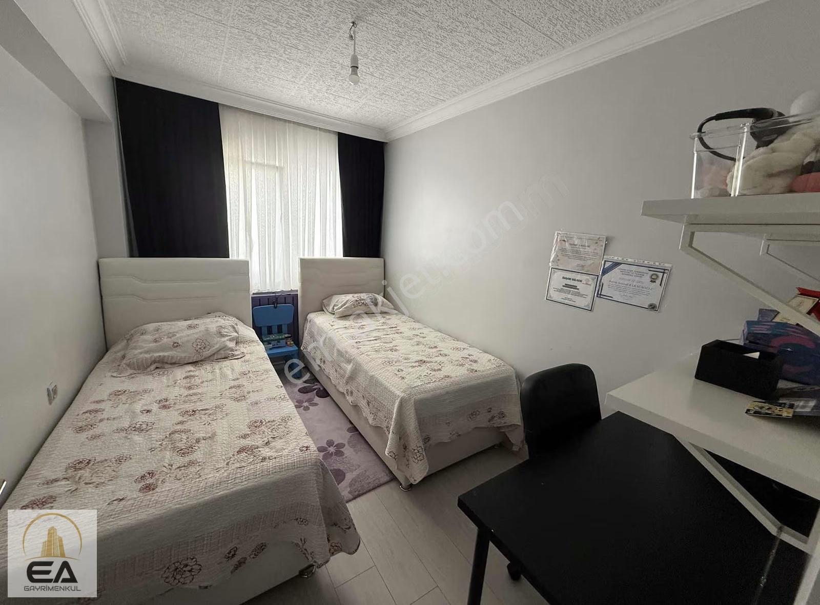 Etimesgut Topçu Mahallesi Cadde Üzeri Kiralık 2+1 Daire - Görsel 2