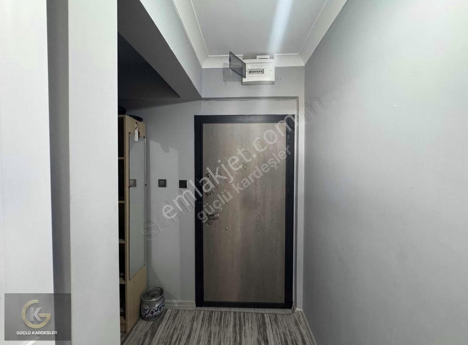 Güçlü Kardeşler Merkezde 3+1 Tadilatı Yapılmış Kat Dubleksi - Görsel 11